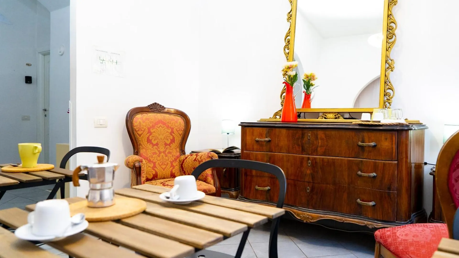 Salotto Piramide Bed & Breakfast Rome 3*,