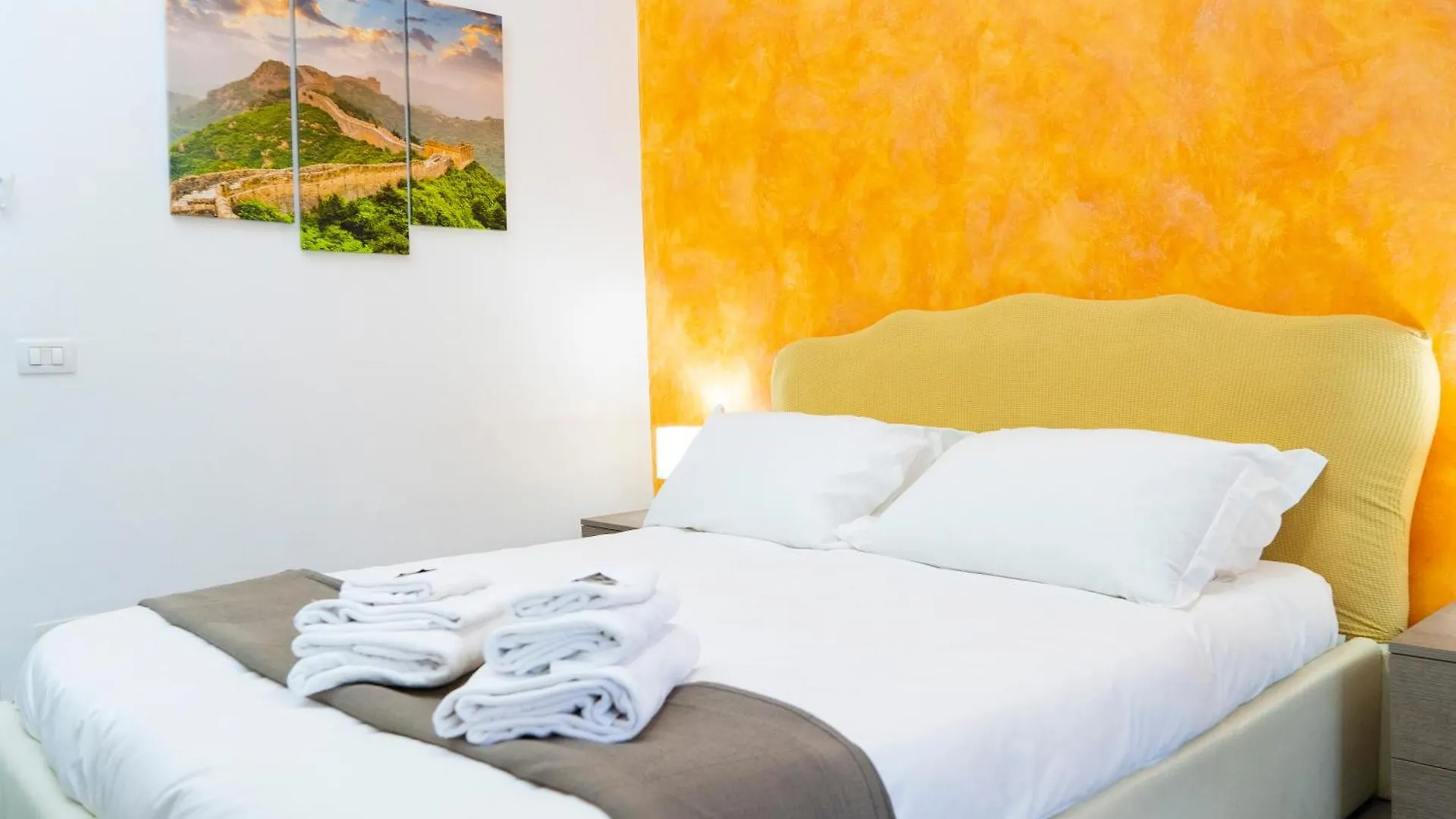 Salotto Piramide Bed & Breakfast Rome Italy