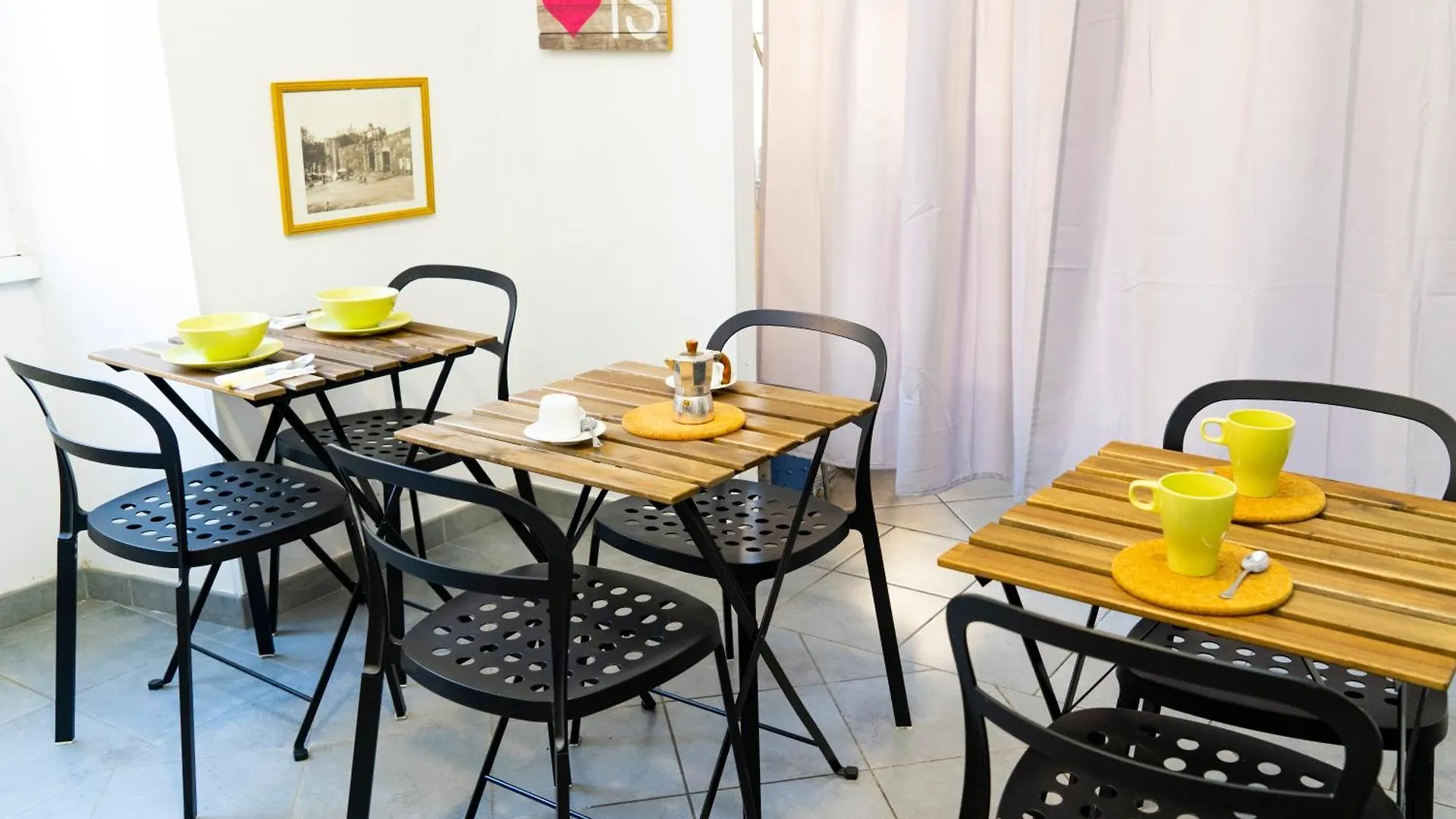 Bed & Breakfast Salotto Piramide Bed and Breakfast Rom