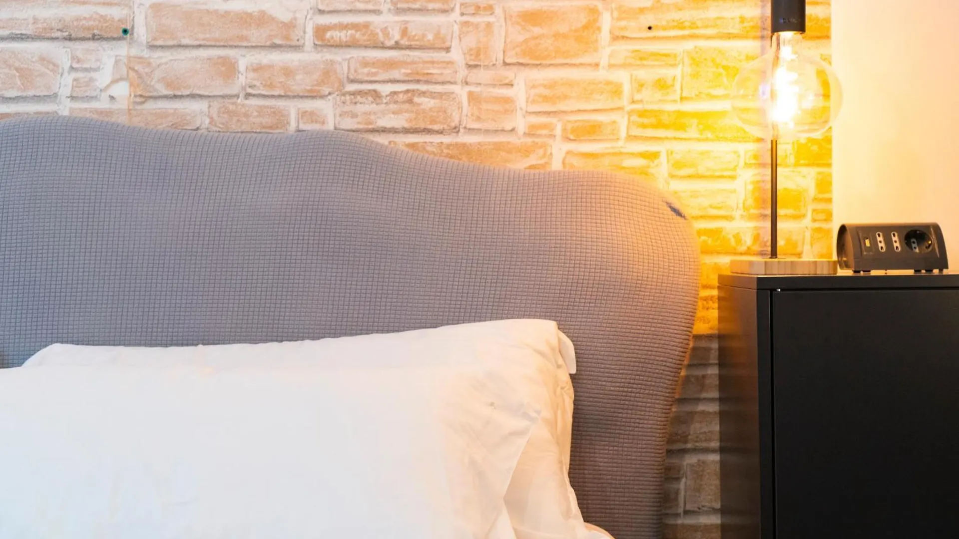 Salotto Piramide Bed & Breakfast Rome 3*,