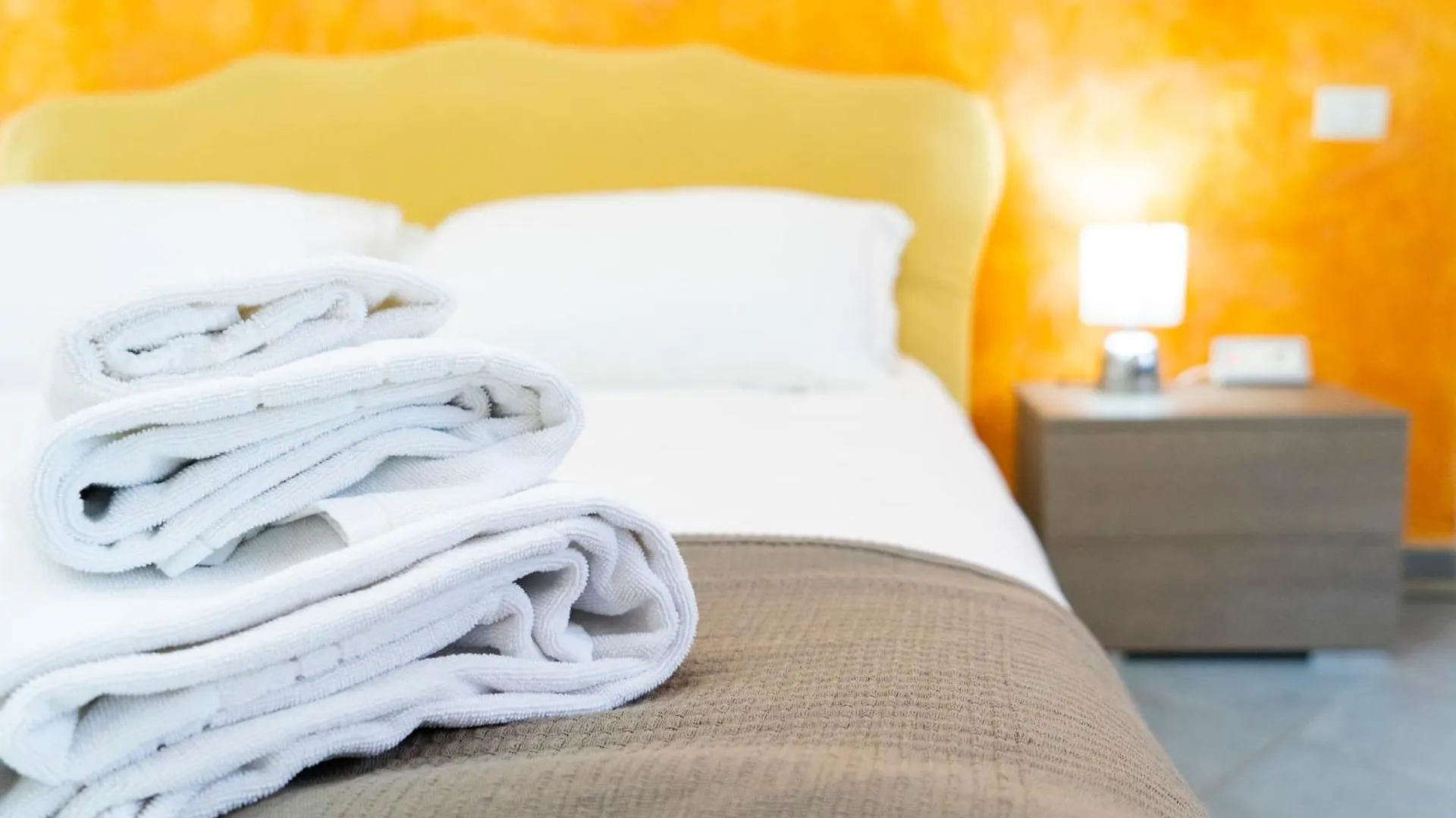 Salotto Piramide Bed and Breakfast Rom Bed & Breakfast