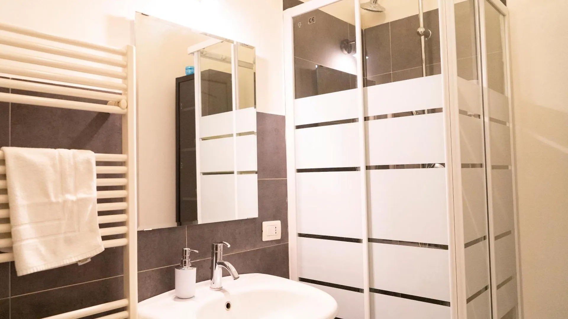 Salotto Piramide Bed & Breakfast Rome