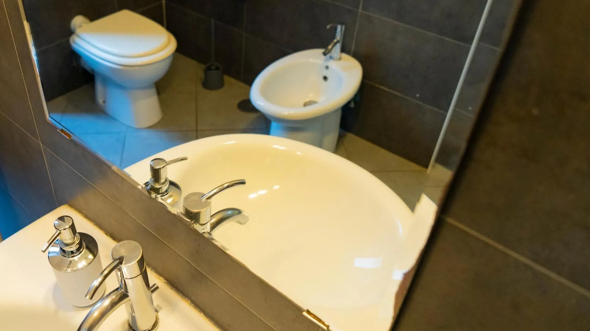 Salotto Piramide Bed and Breakfast Rom Bed & Breakfast