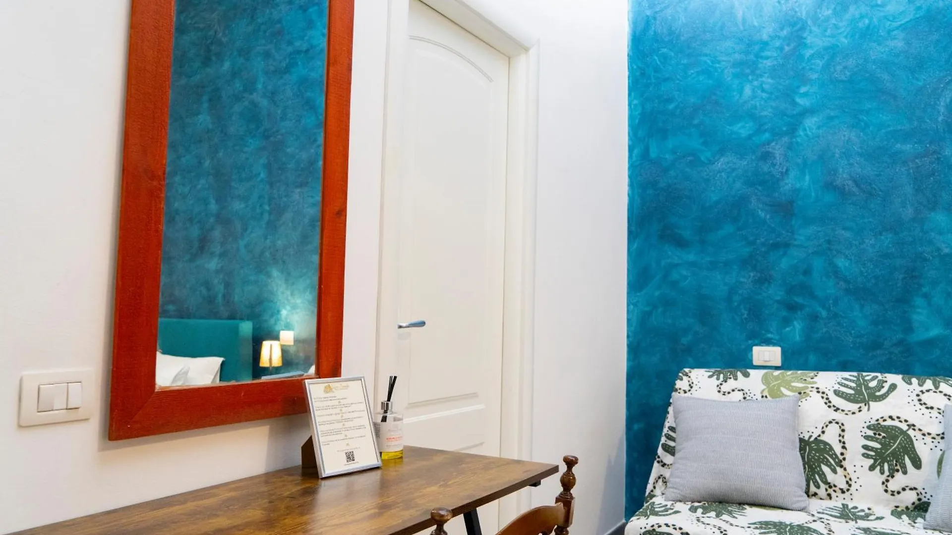 Salotto Piramide Bed and Breakfast Rom Italien