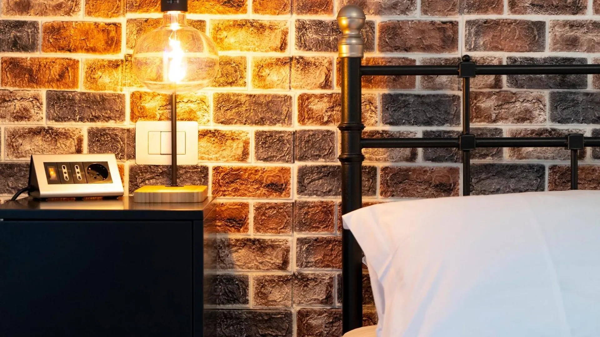 ***  Salotto Piramide Bed & Breakfast Rome Italy