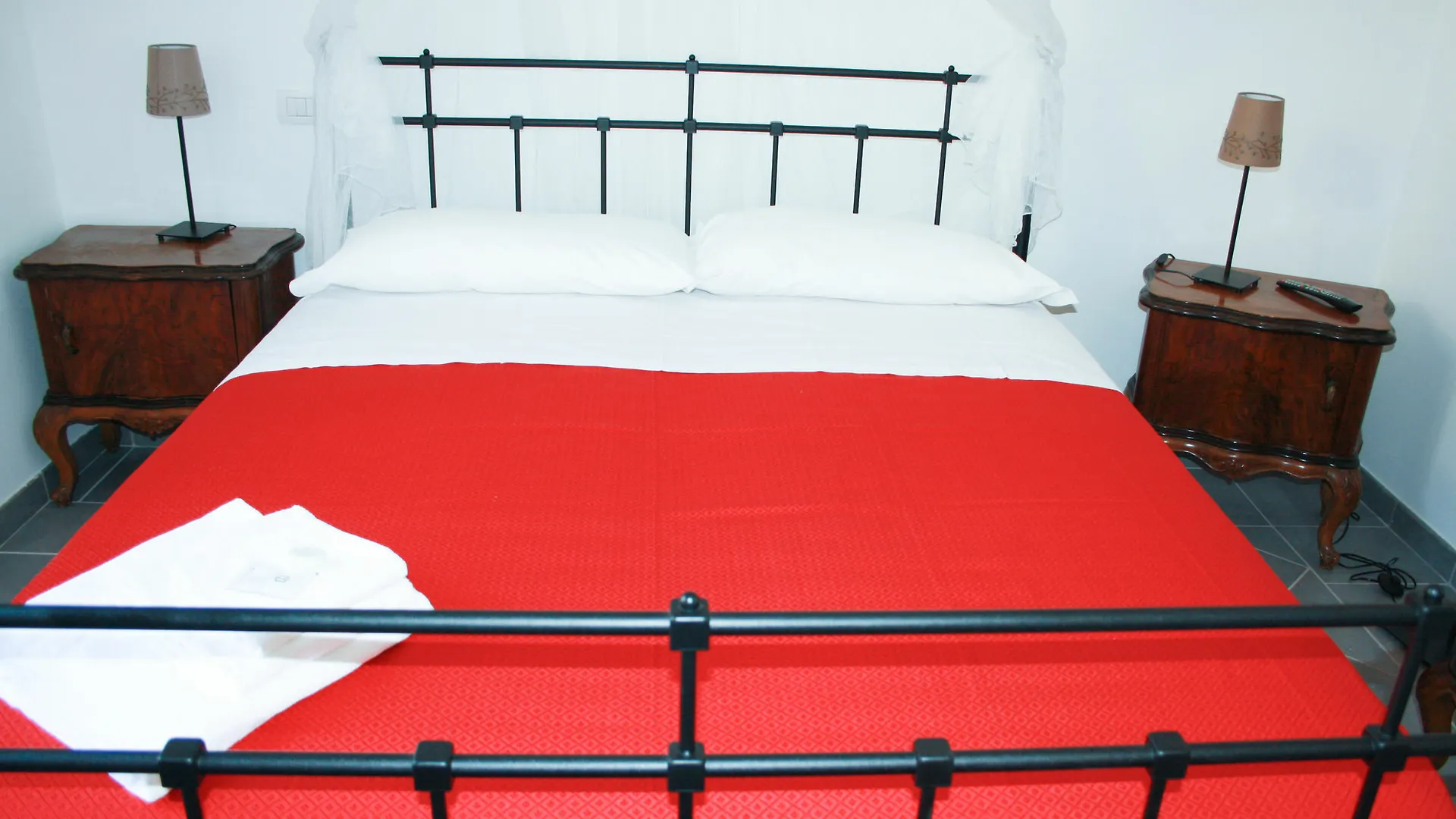 Salotto Piramide Bed and Breakfast Rom