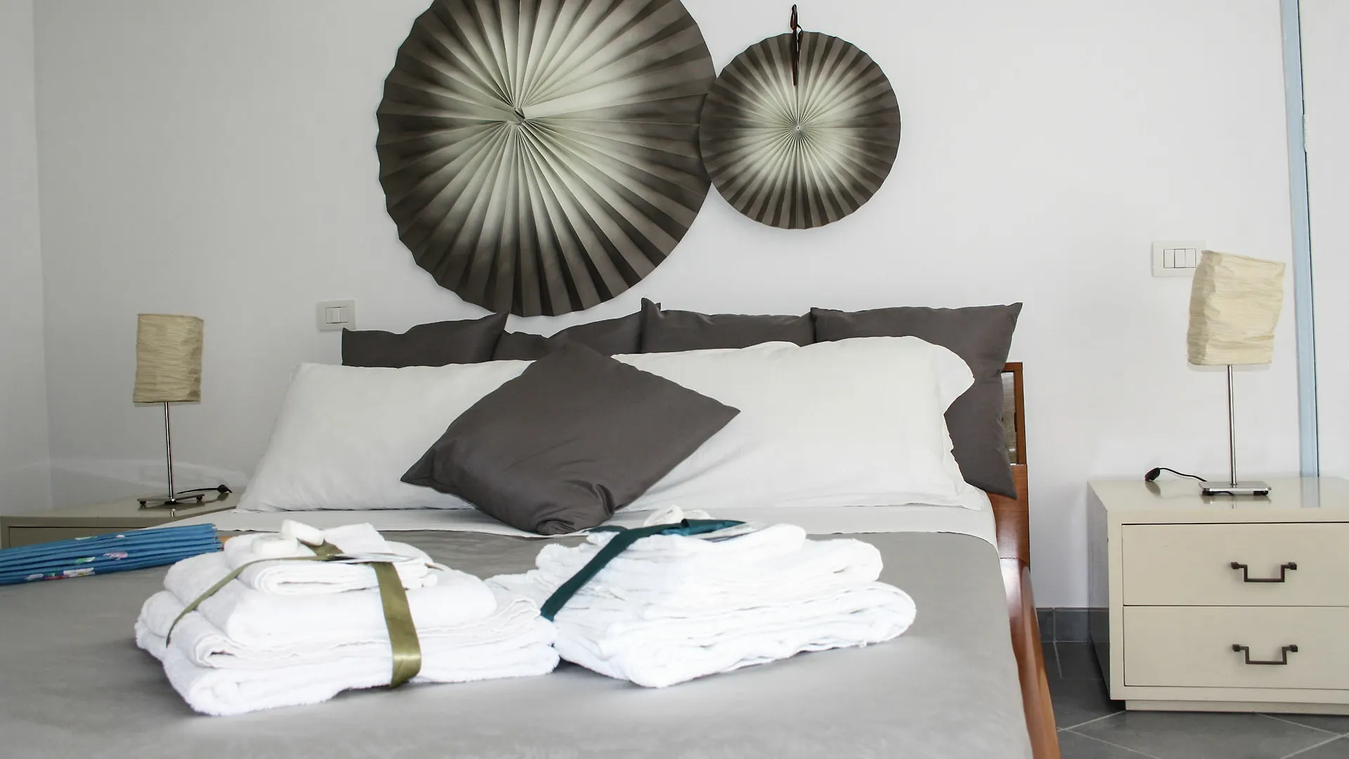 Salotto Piramide Bed & Breakfast Rome